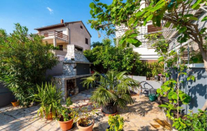 Lovely Apartment In Krusevo With House Sea View